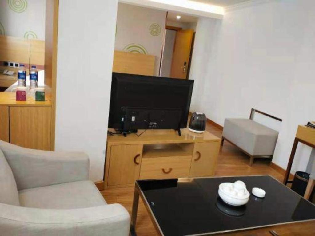 Greentree Inn Qingyuan Qinghe Avenue Branch Exterior foto