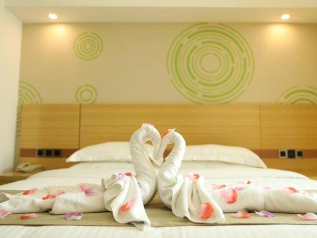 Greentree Inn Qingyuan Qinghe Avenue Branch Exterior foto