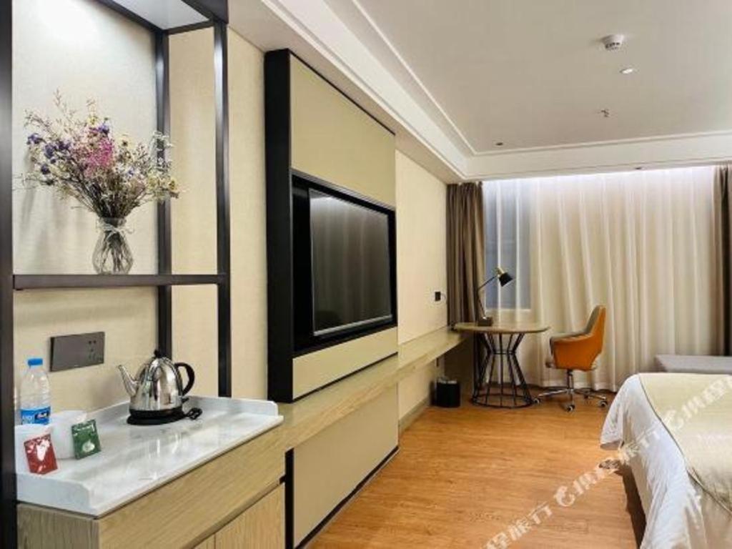 Greentree Inn Qingyuan Qinghe Avenue Branch Exterior foto